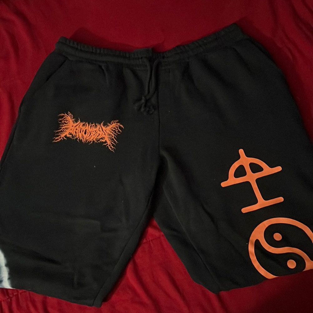 BAD OMENS SWEAT PANTS.